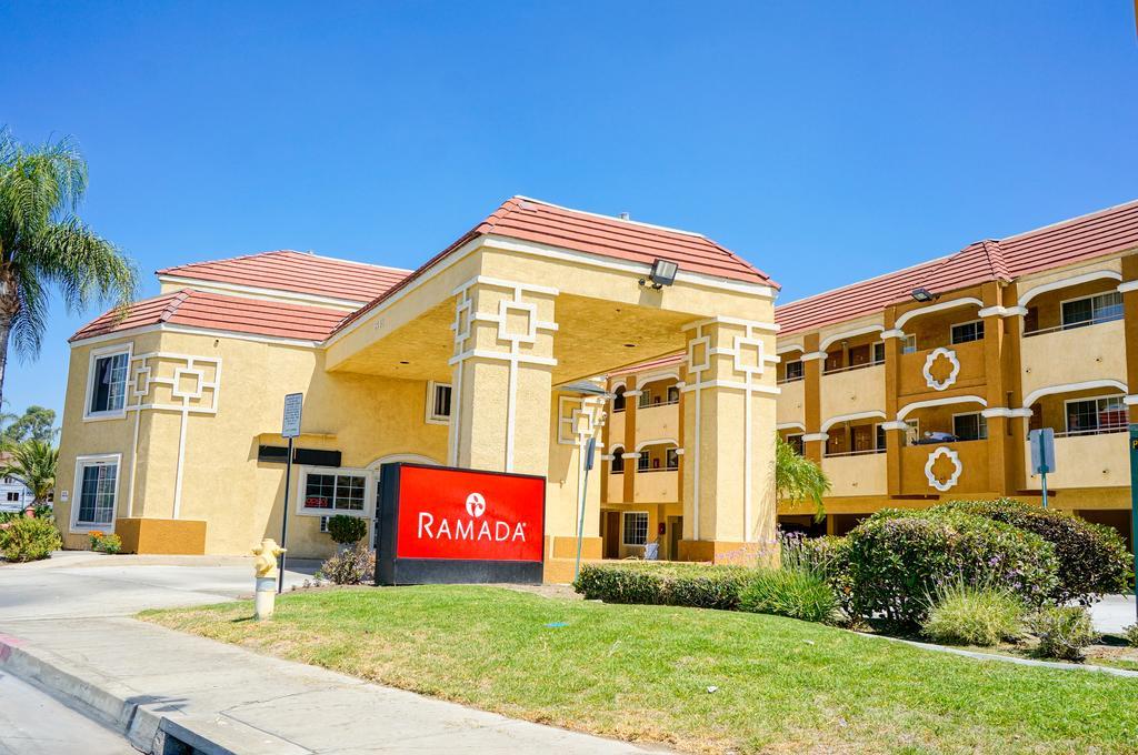 Ramada By Wyndham Ontario Hotel Kültér fotó